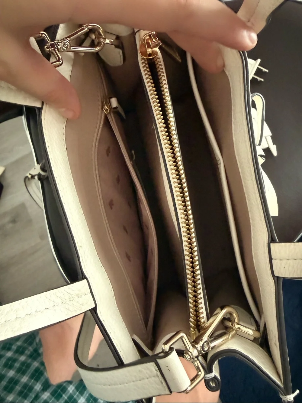 White-tan Floral-Embellished Woven Tote Crossbody Bag